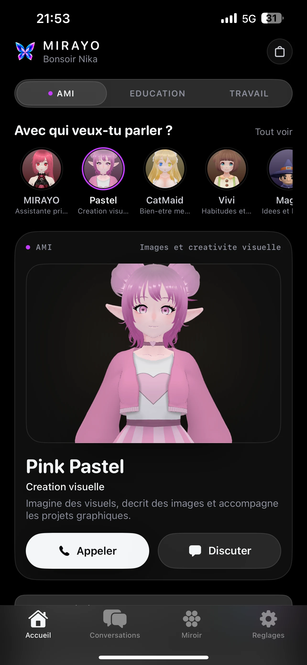 Accueil de l'app Mirayo dans l'univers Ami, avec Pink Pastel et les boutons Appeler et Discuter